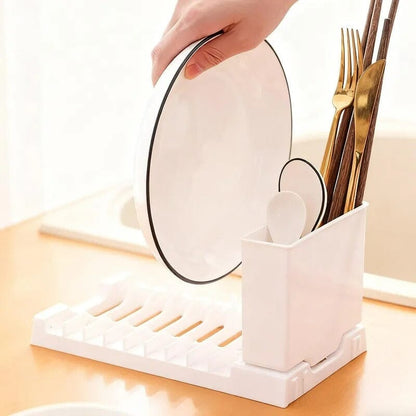 Égouttoir vaisselle plastique minimaliste blanc main assiette
