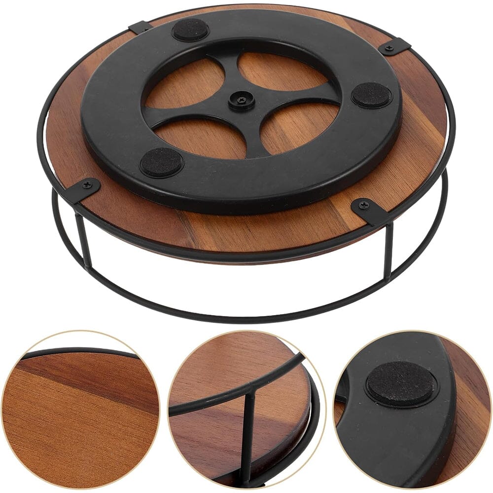 Étagère à épices ronde et rotative en bois - vue du dessous sur fond blanc