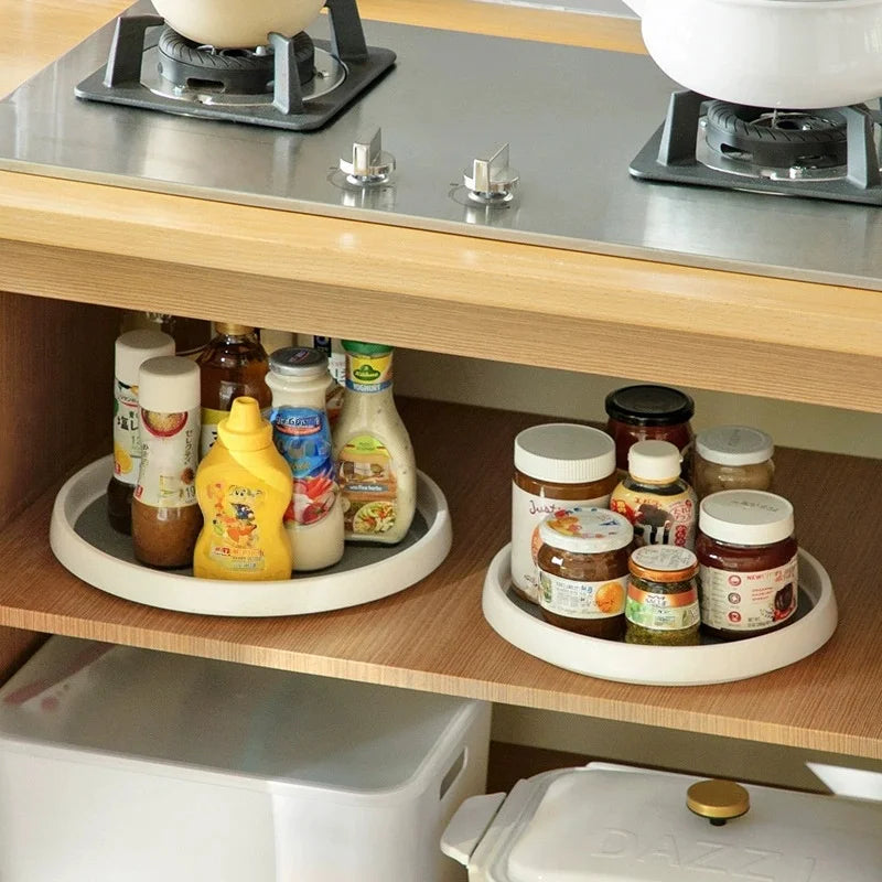 Étagère à épices rotative 360° - 2 plateaux séparés dans une armoire sous la plaque de cuisson avec condiments